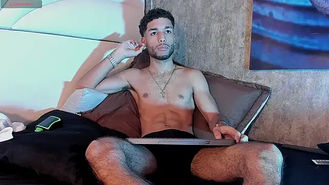 Thiagoferreti's Live XXX Chat