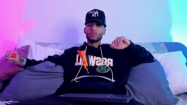 Thiagoferreti's Webcam Show