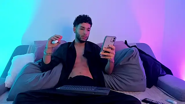 Thiagoferreti Show in webcam