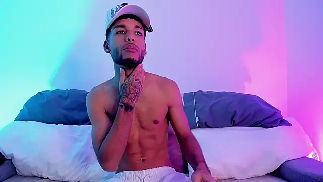 Thiagoferreti Show in webcam