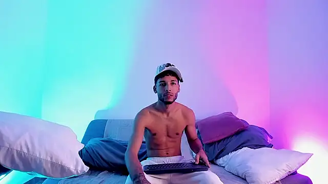 Thiagoferreti's Webcam Show