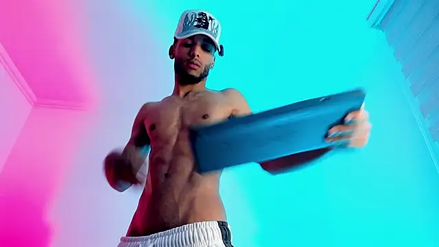 Thiagoferreti's Webcam Show