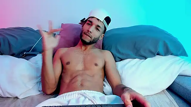 Thiagoferreti Show in webcam