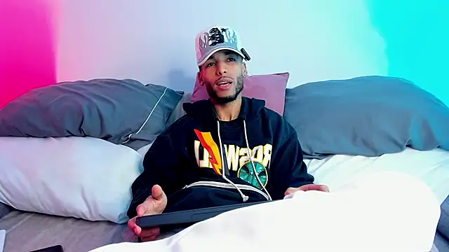 Thiagoferreti's Webcam Show
