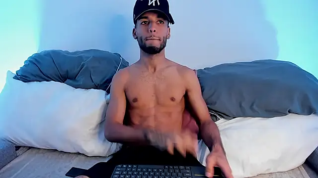 Thiagoferreti's Webcam Show