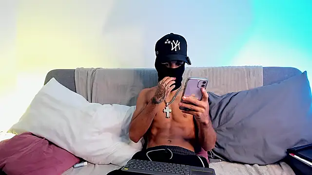 Thiagoferreti Show in webcam