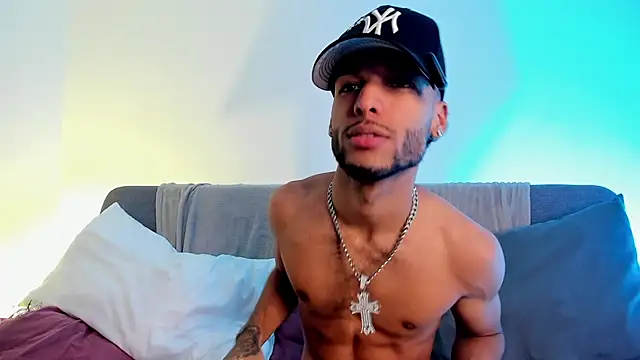 Thiagoferreti's Webcam Show