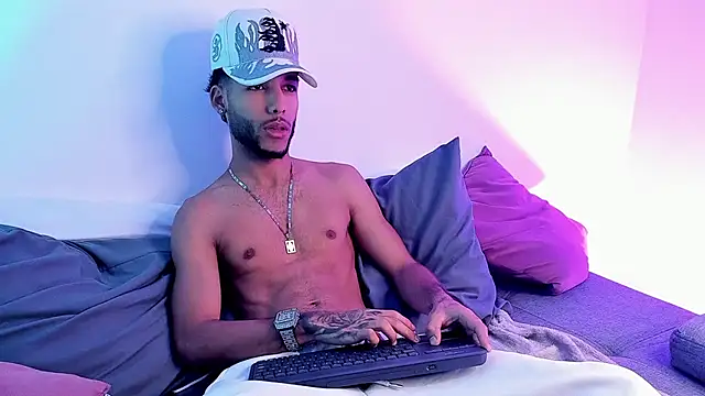 Thiagoferreti's Webcam Show