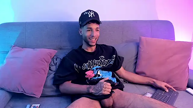 Thiagoferreti Adlı Modelin Web Kamerası Şovu