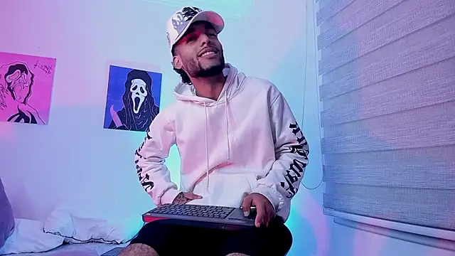 Thiagoferreti's Webcam Show