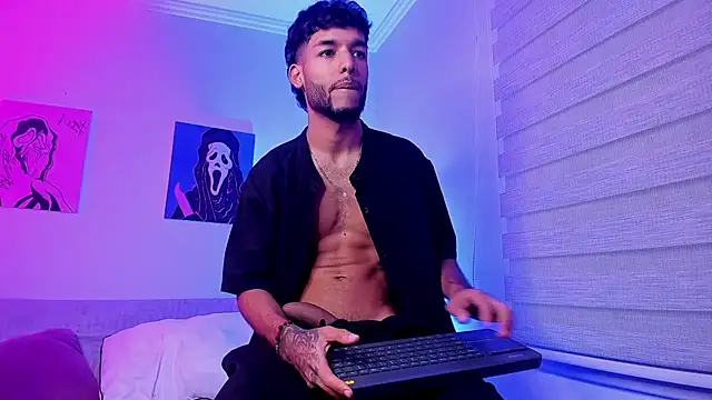 Thiagoferreti Show in webcam