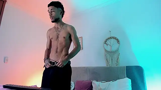 Thiagoferreti Adlı Modelin Web Kamerası Şovu