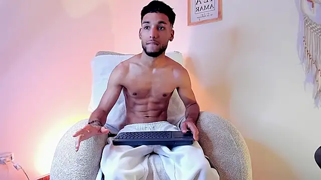 Thiagoferreti Adlı Modelin Web Kamerası Şovu