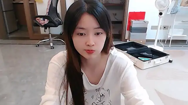 XXX chat uživo modela Mimi-cnbaby