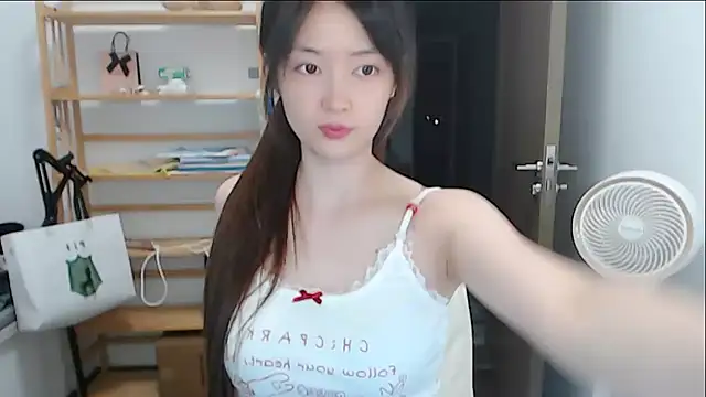 Mimi-cnbaby's Live XXX Chat