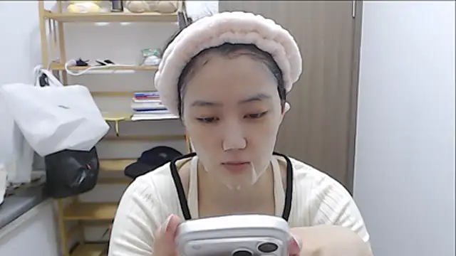 Mimi-cnbaby's Live XXX Chat