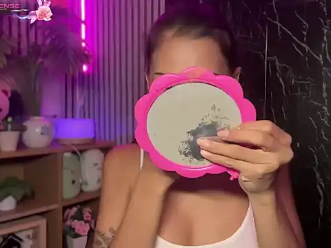 ur_holly_lexie's Webcam Show