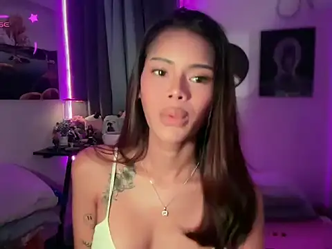 ur_holly_lexie's Webcam Show