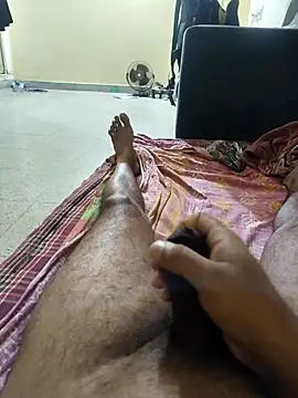 vichuhot: διαδικτυακό σόου στην κάμερα