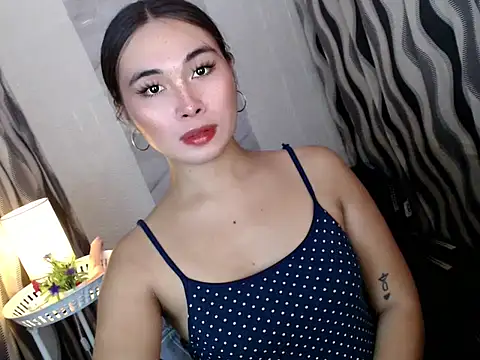 Show modela Sexyhot_chloe na web-kameri