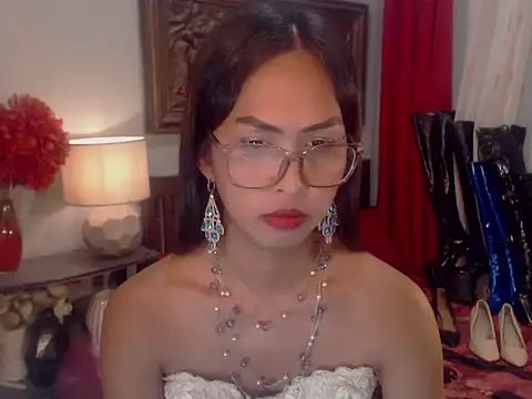 Show de Nathalieheartt na webcam