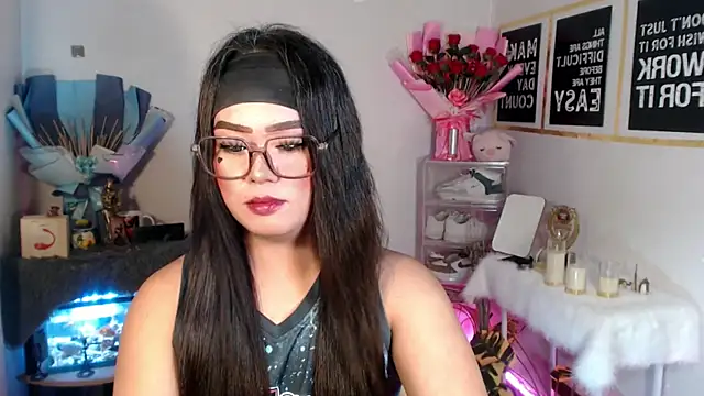 YourSweet-mich's Webcam Show