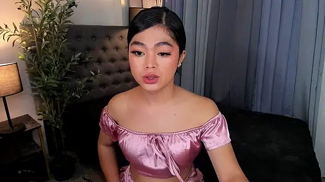 โชว์เว็บแคมของ AsianHugecockAnna