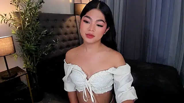 AsianHugecockAnna 网络视讯表演