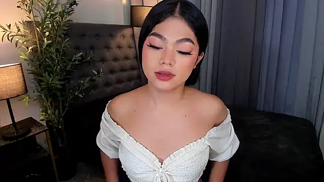 AsianHugecockAnna Show Webcam