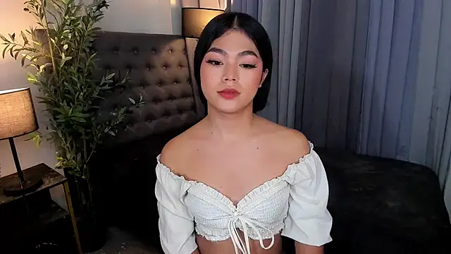 AsianHugecockAnna Show Webcam