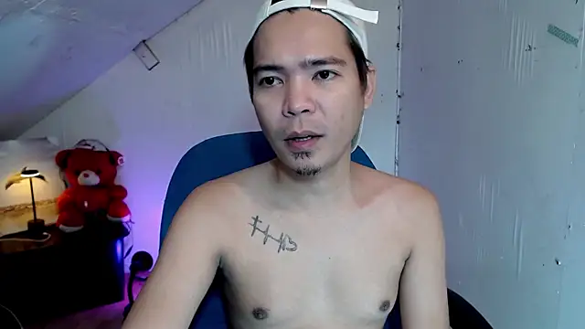 MANIACasianX Show in webcam