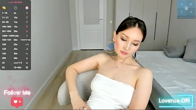 Chat +18 de MinaDiamondd ao vivo