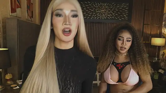 lhexiecollins Adlı Modelin Web Kamerası Şovu