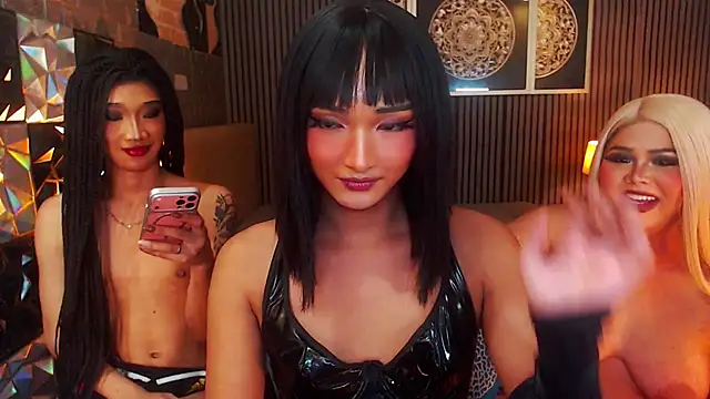 lhexiecollins Show in webcam