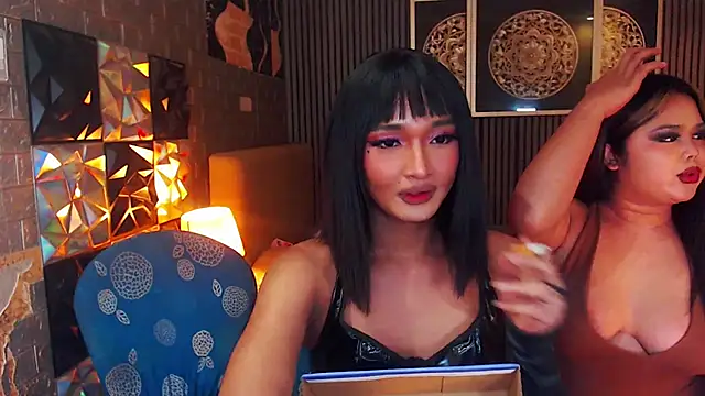 lhexiecollins' Webcam Show