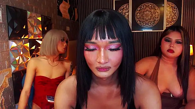 lhexiecollins Show in webcam