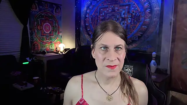 Pokazy przed kamerką – AliceSpectrum