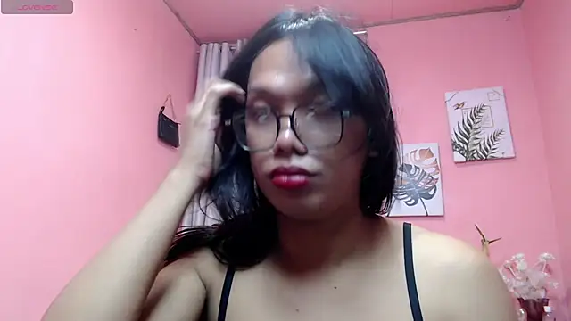 Herbielustts Show in webcam