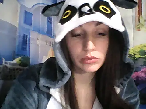 Вебкам-шоу Qinini