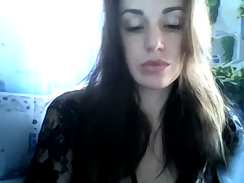 Qinini Webcam show