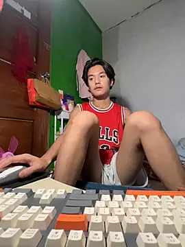הופעת וובקאם של Ur_little_secret69