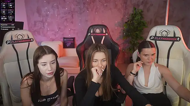 Selena_Glow webcam show