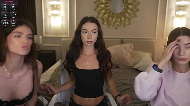 Selena_Glow Webcam show