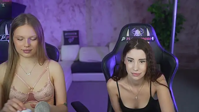 Selena_Glow Webcam show