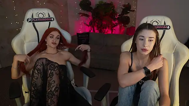 Selena_Glow: απευθείας συνομιλία ΧΧΧ