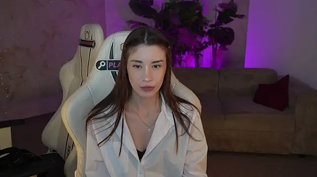 Selena_Glow Show Webcam
