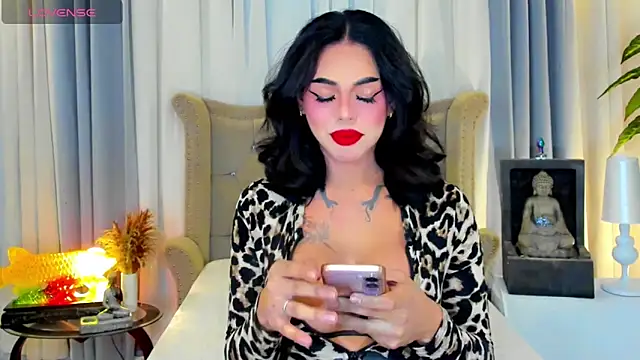 MochaliciousTransOnTop Webcam-Show