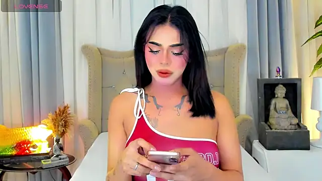 Show modela MochaliciousTransOnTop na web-kameri