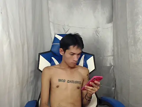 riks_tyler Pertunjukan Webcam