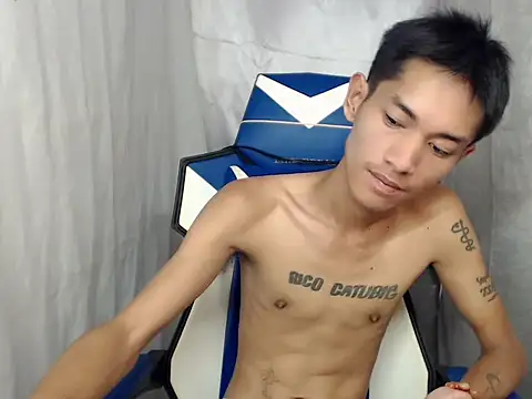 Show modela riks_tyler na web-kameri